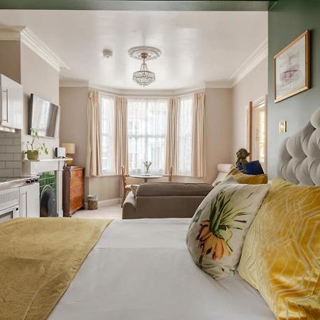 Deco Studio: King Bed, Kitchenette, Stylish & Comfortable Брайтонн Экстерьер фото